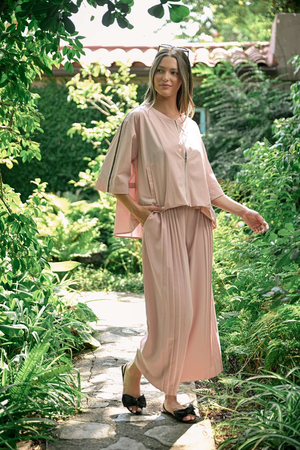 Jalyn Pleated Pants w/ Pockets