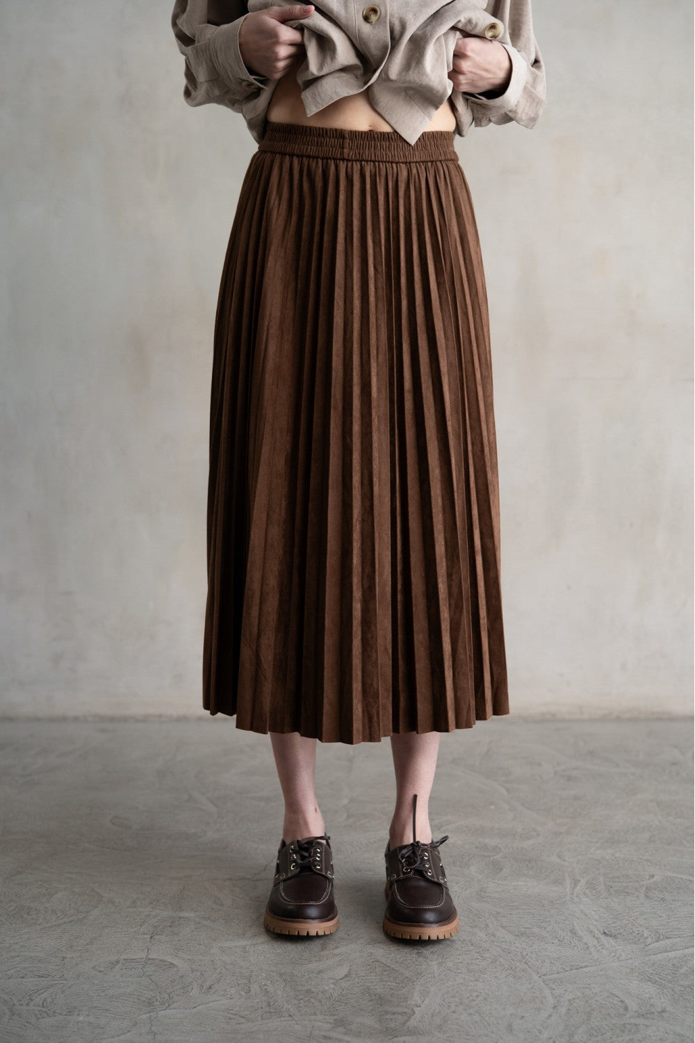 Elastic Waist Pleated Midi Skirt