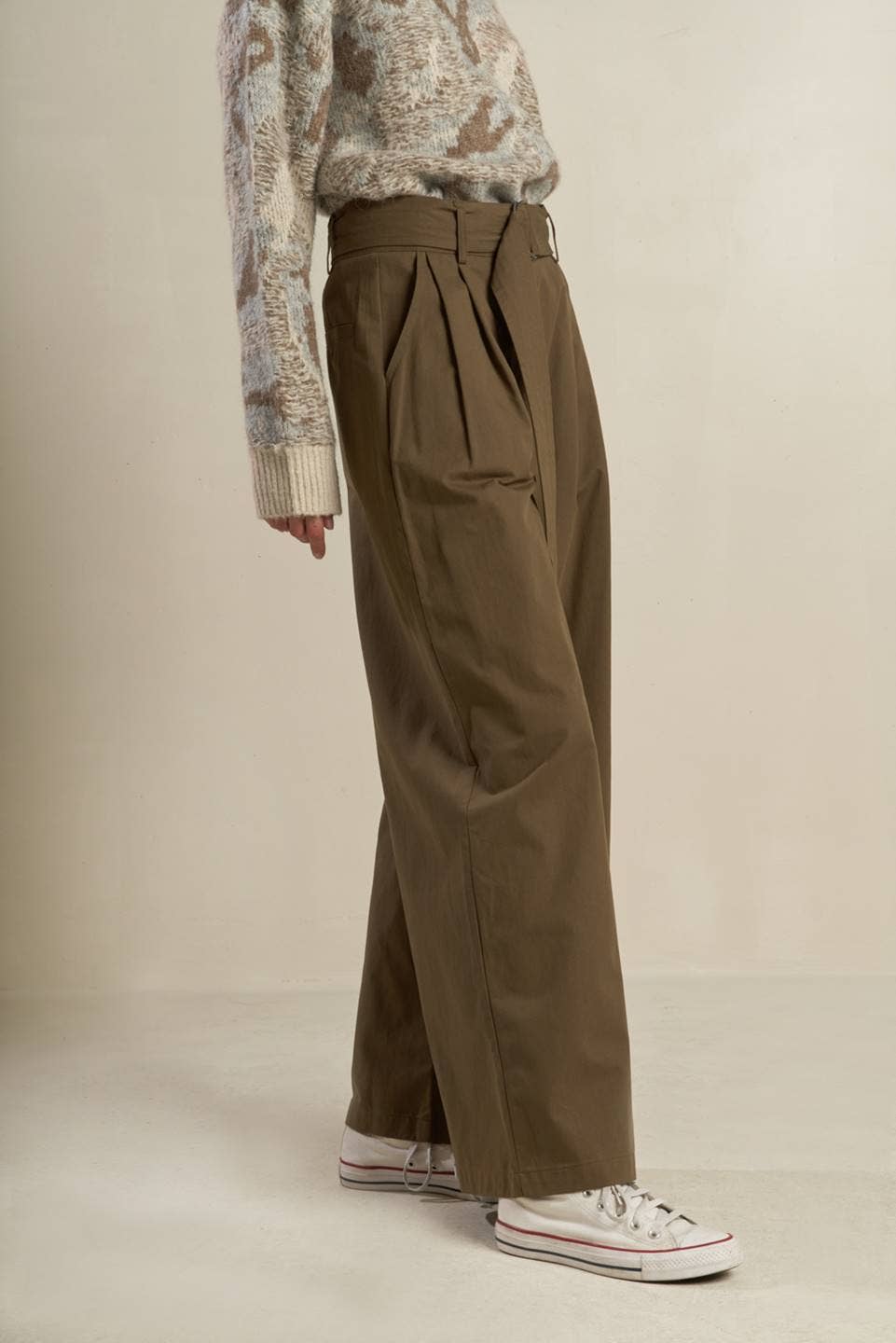 A solid woven pant - Brown