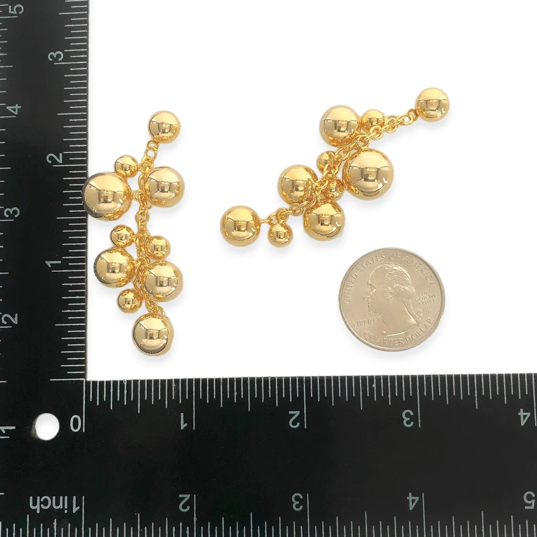 C18ER001 - Dangling Spheres Earrings