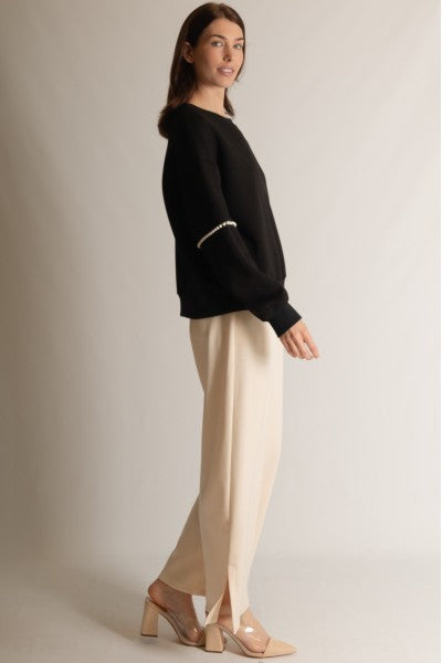 Round Neckline Embellished Pearl Sleeve