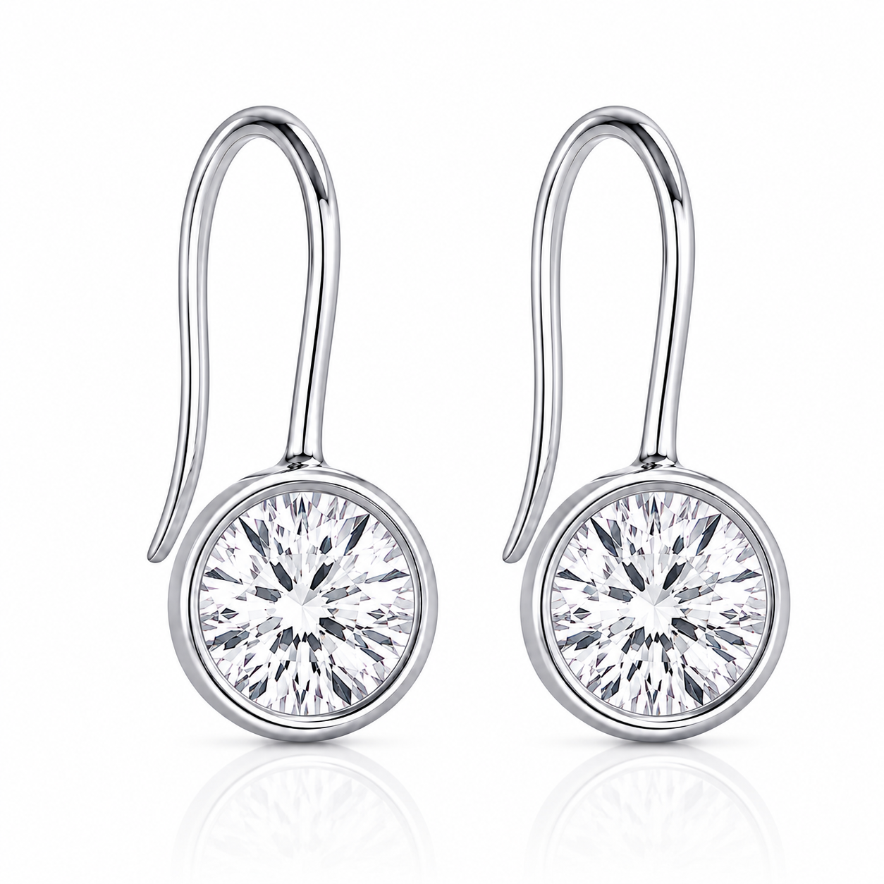 Lyla Bezel Earring: Gold / 8mm