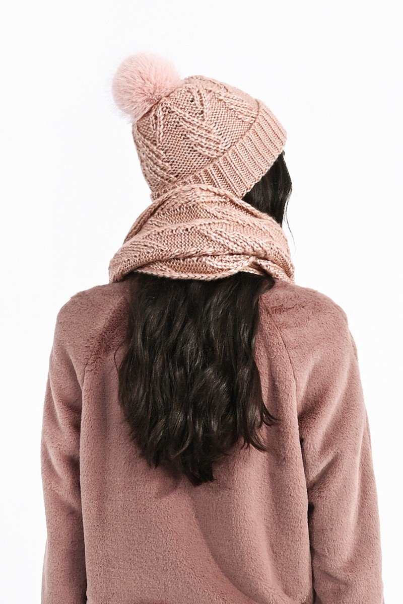 BEANIE AND SCARF SET