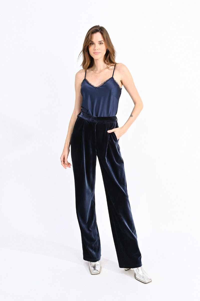 FLUID VELVET PANTS