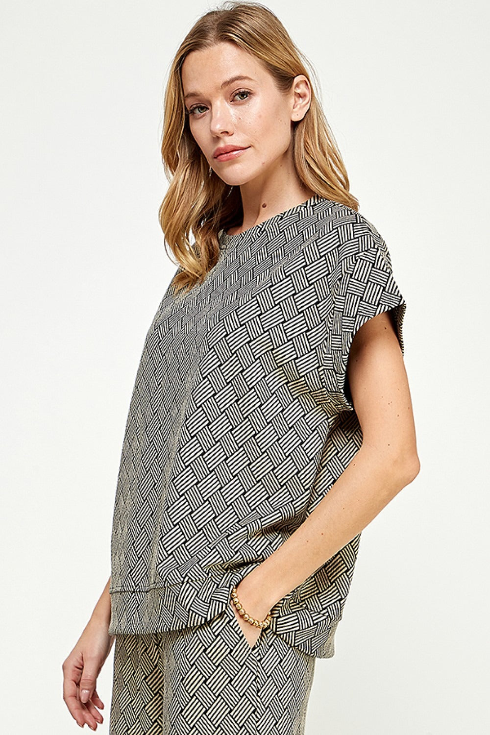 BROWN TEXTURED LOUNGE TOP