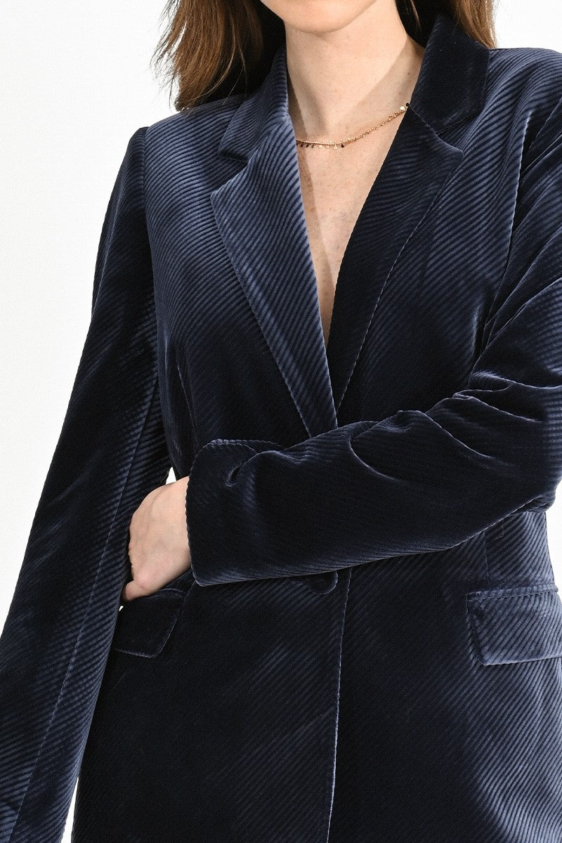 VELVET BLAZER