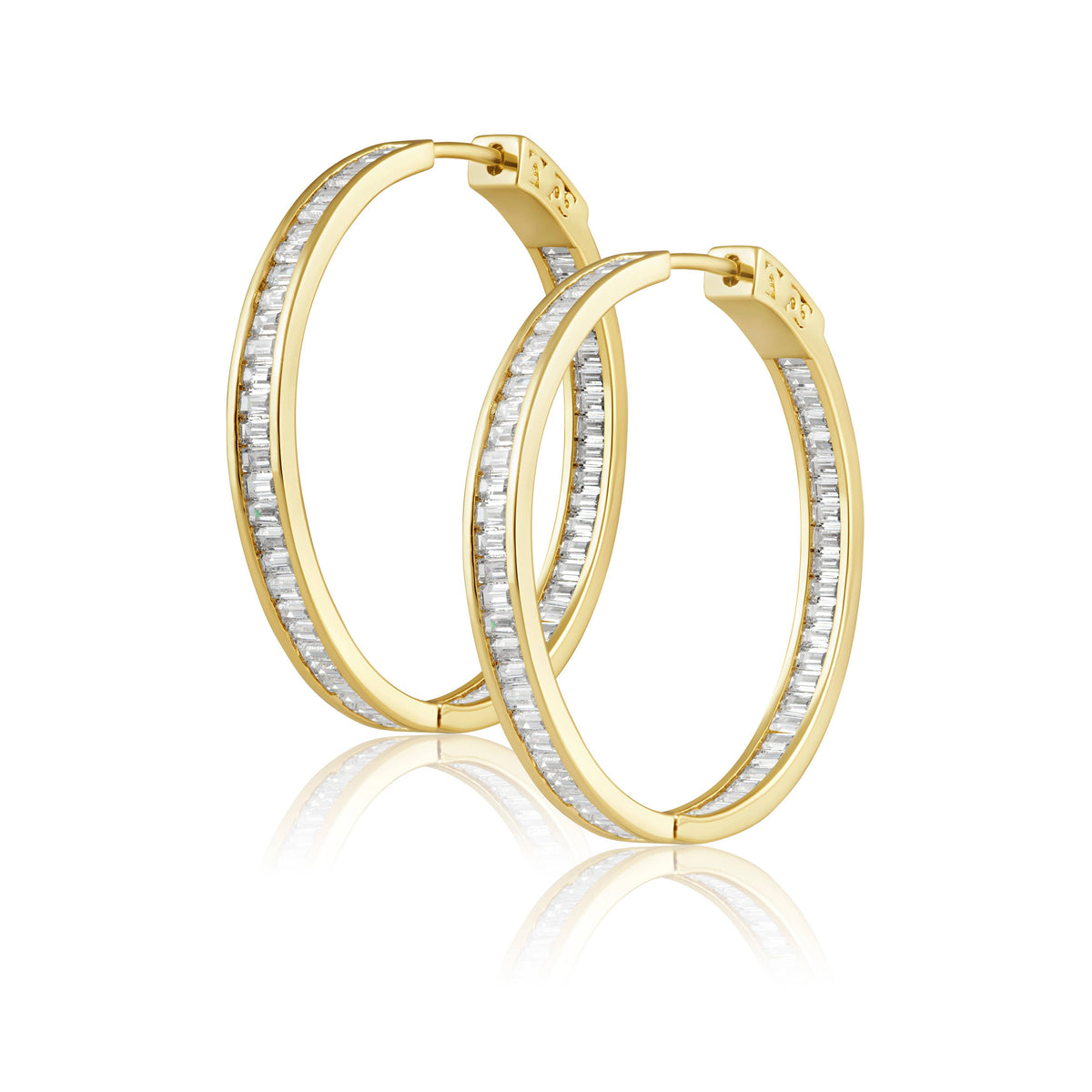 Priscila Hoop: Gold / Large - 1.5"
