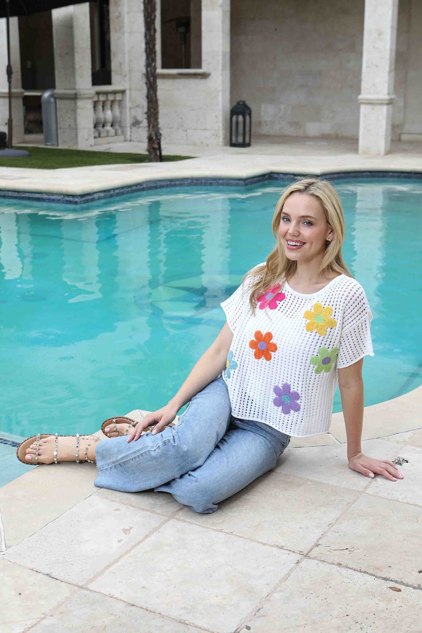Tape Yarn Pull Over w/Floral Details