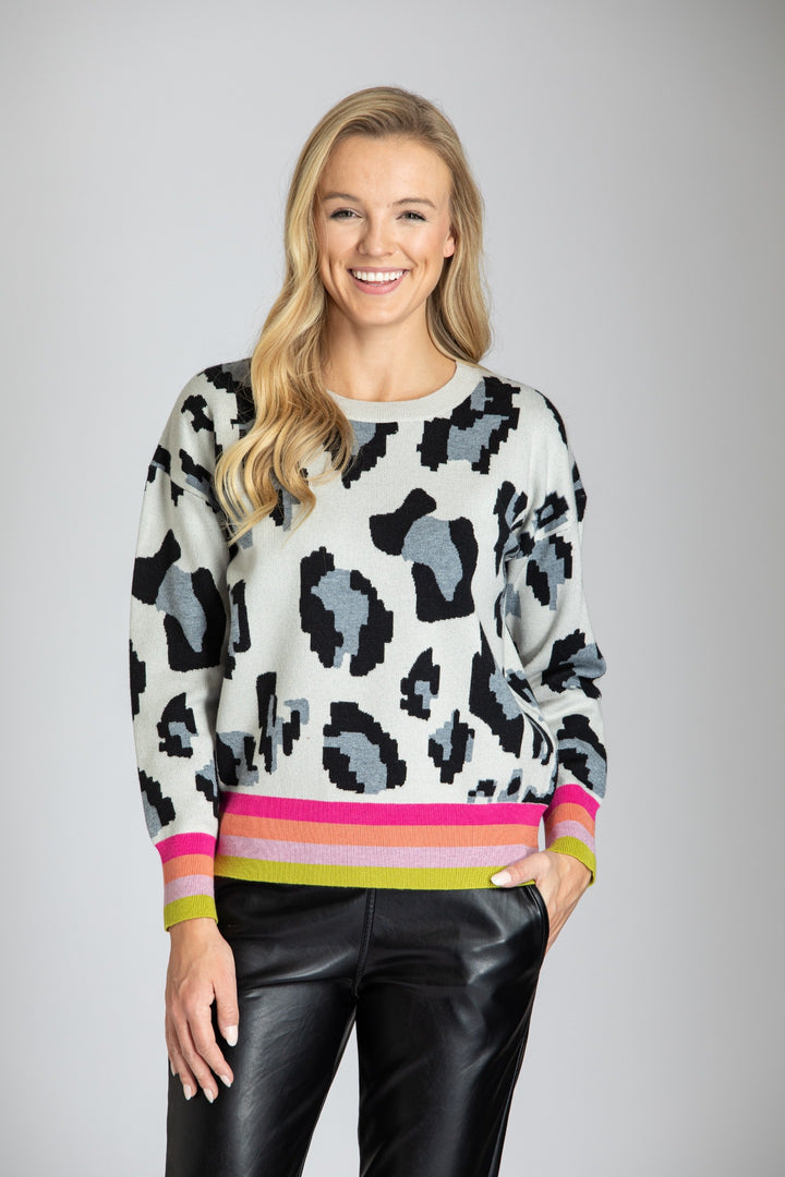Leopard Pattern Pullover with Color Band