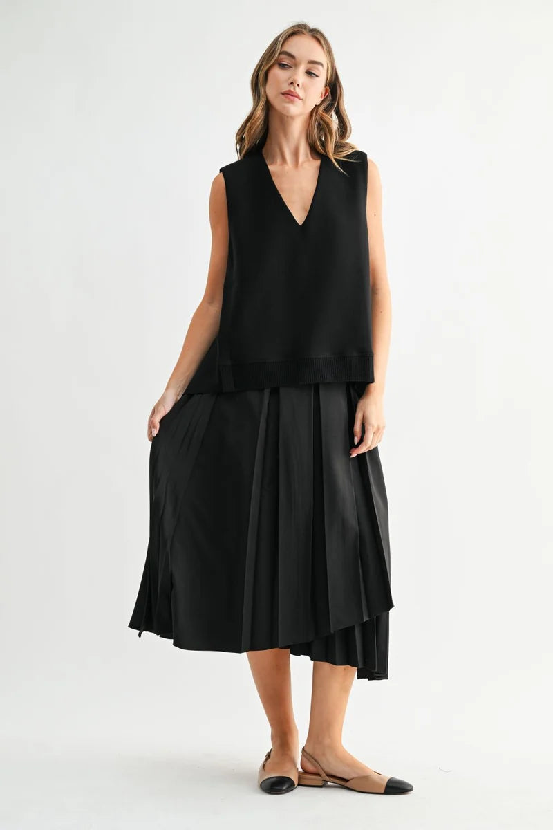 Black Mixed Pleats Skirt
