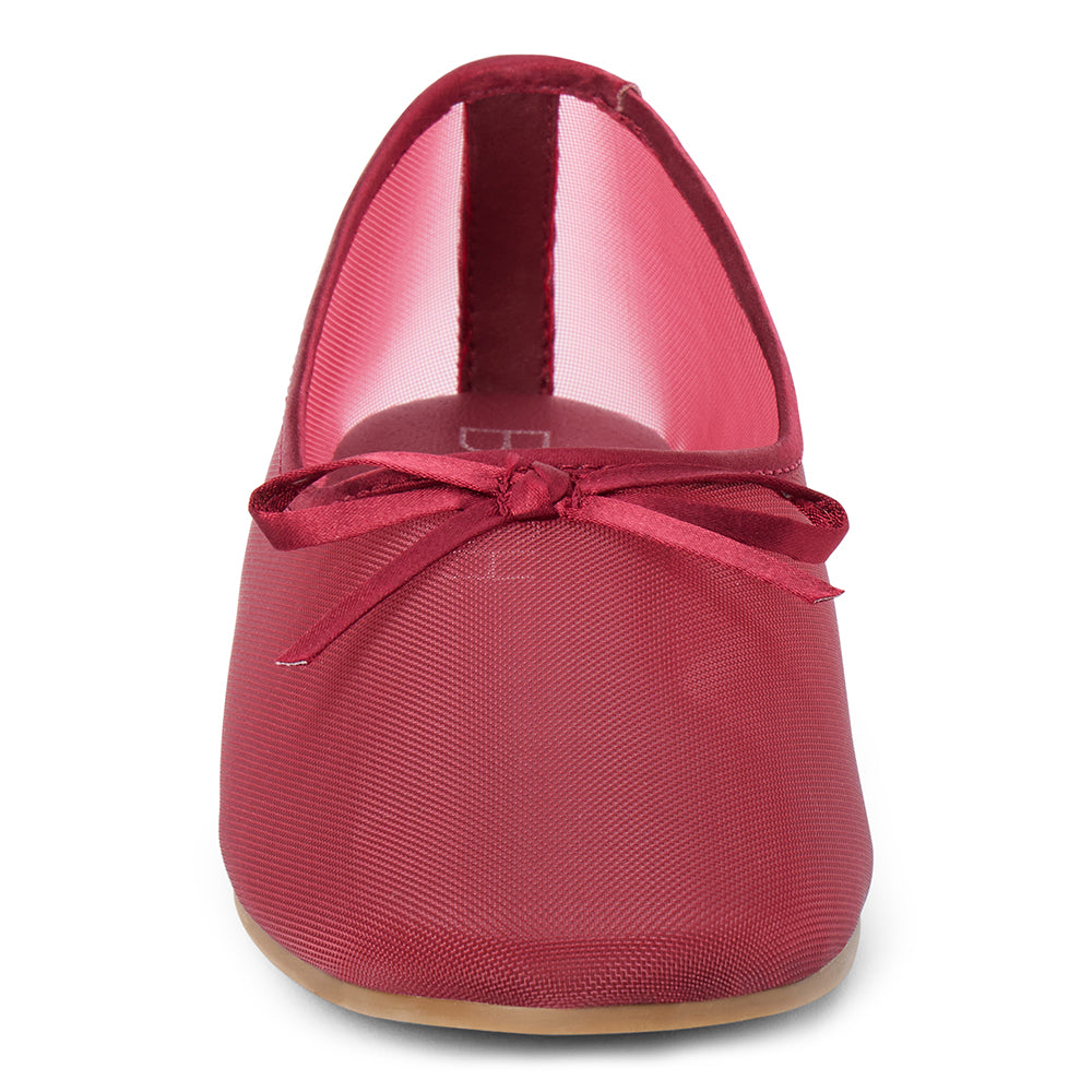 Jerzy Wine Mesh Flat