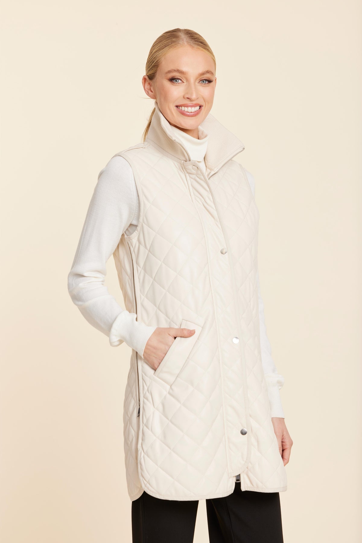 VL Quilted Side Zipper Ivory Vest