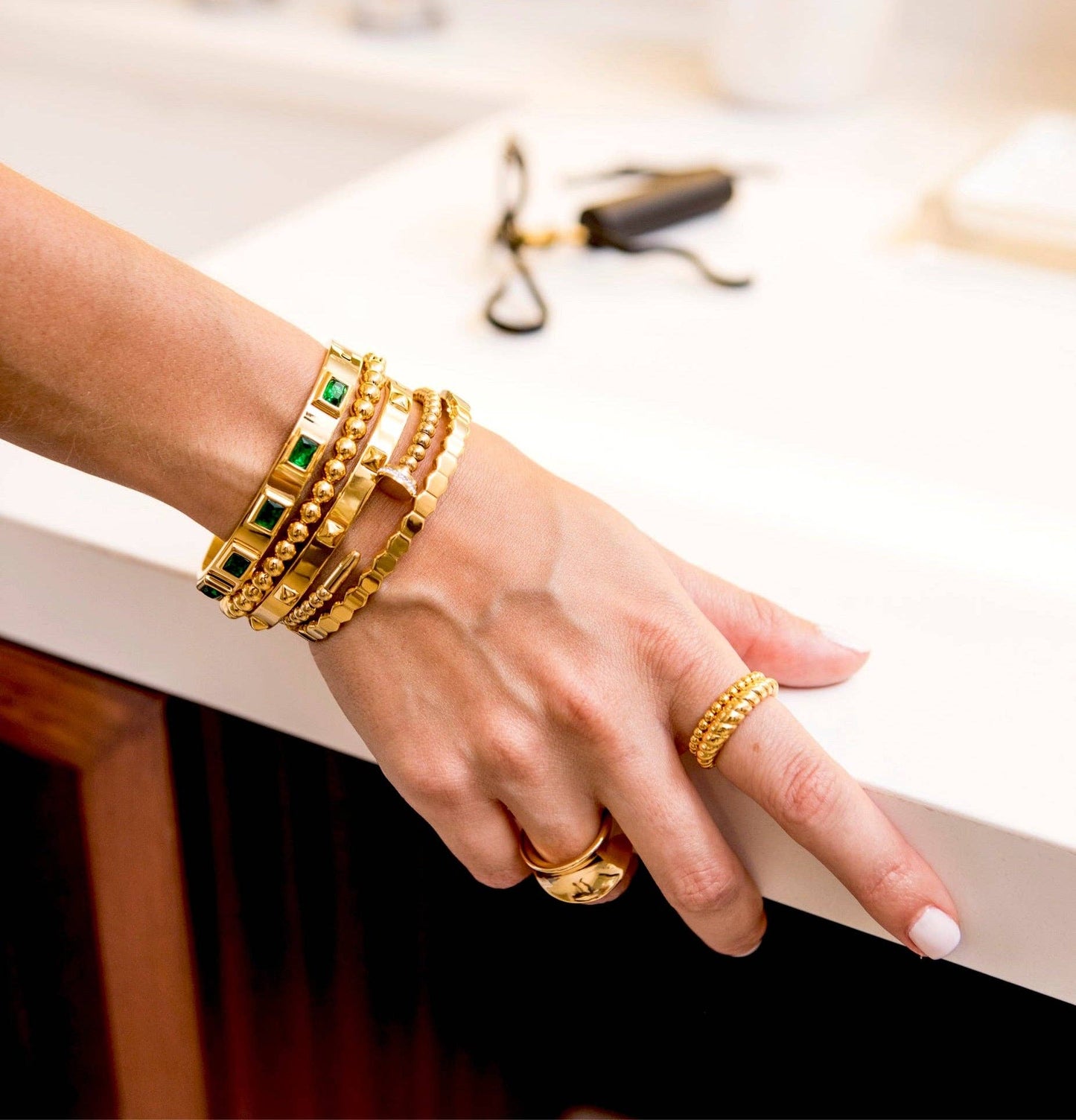 Emerald Bracelet: Gold