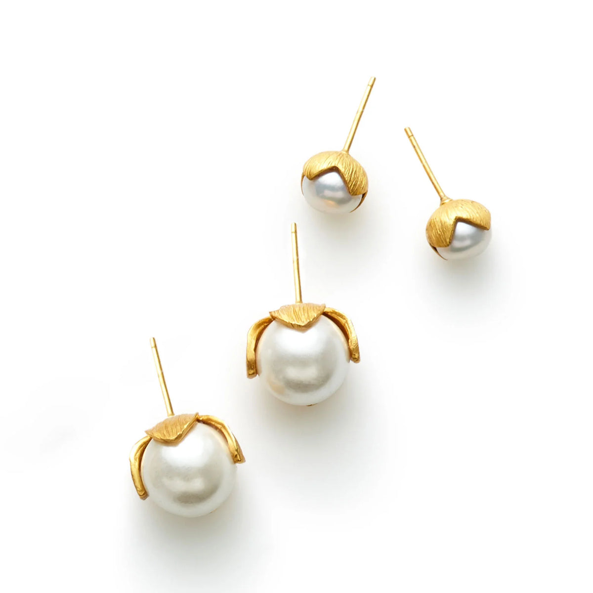 Penelope Pearl Stud 24K Plate Medium
