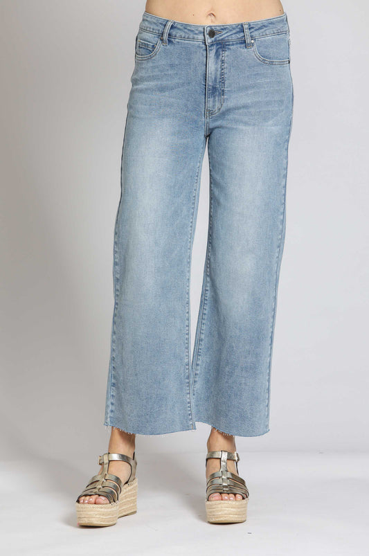 Wide Leg Crop w/Raw Edge Hem Jean