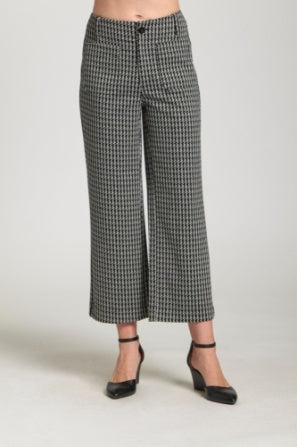 Pull-on Ponte Pant with split hem-Blk/Crm